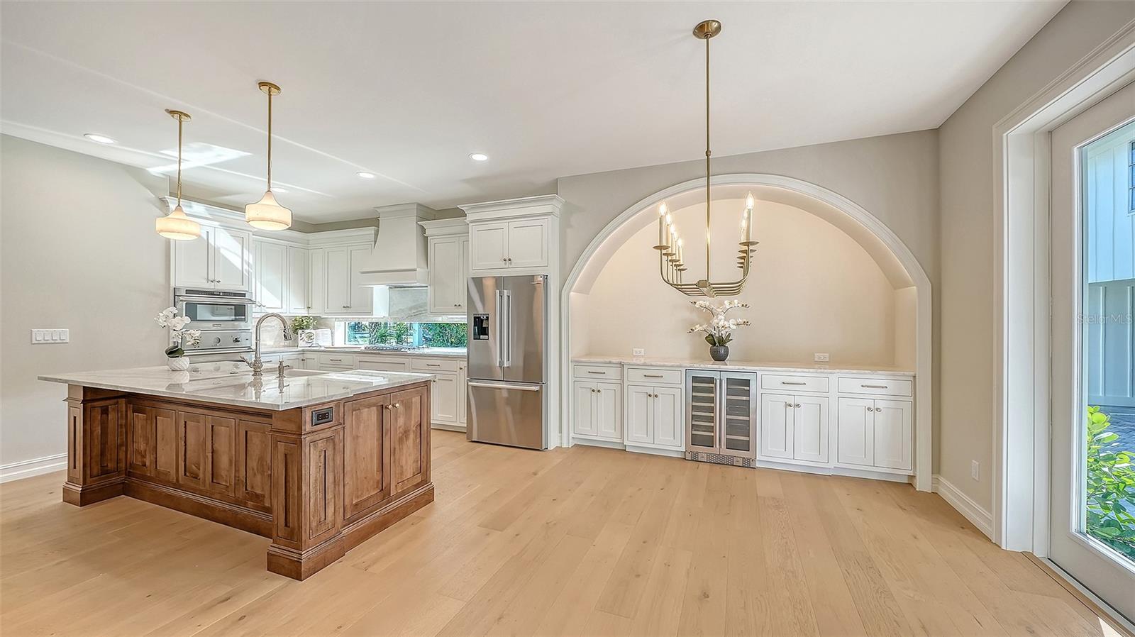 Image 9 of 82 For 1850 Webber Street