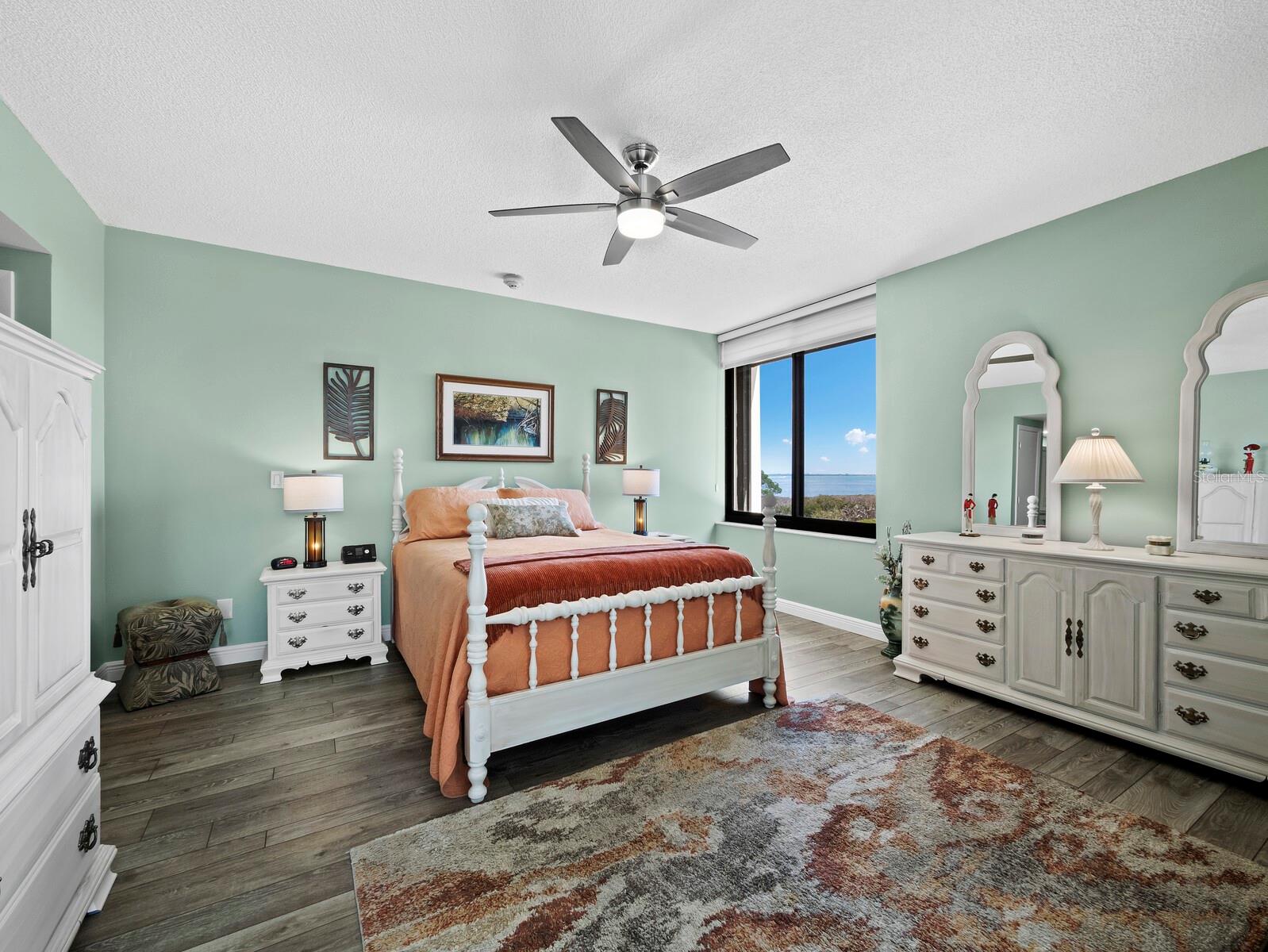 Image 15 of 50 For 2020 Harbourside Drive 417