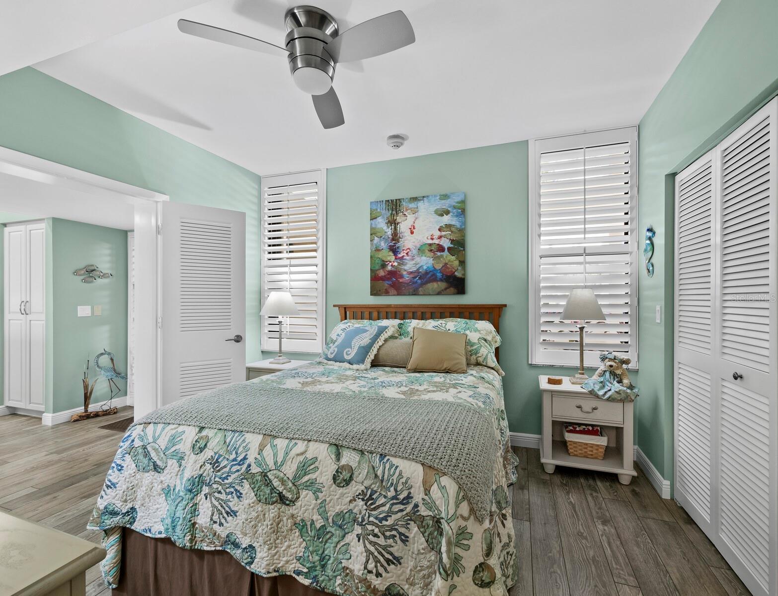 Image 18 of 50 For 2020 Harbourside Drive 417