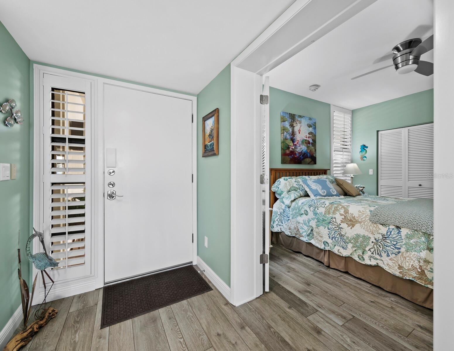 Image 20 of 50 For 2020 Harbourside Drive 417