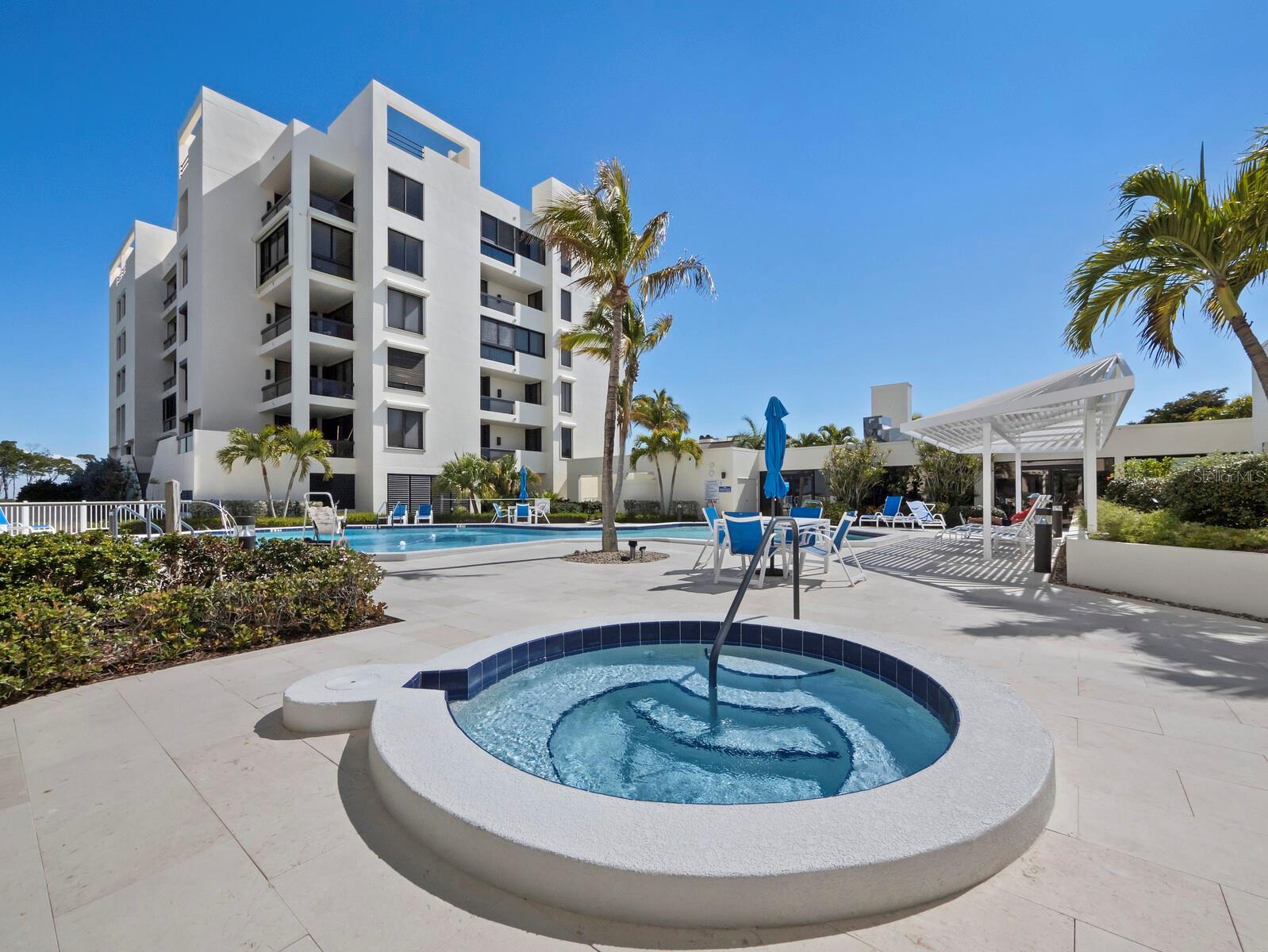 Image 31 of 50 For 2020 Harbourside Drive 417