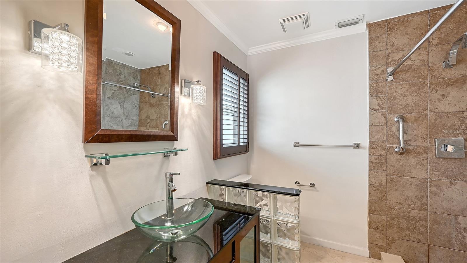 Image 22 of 56 For 1024 Deer Run