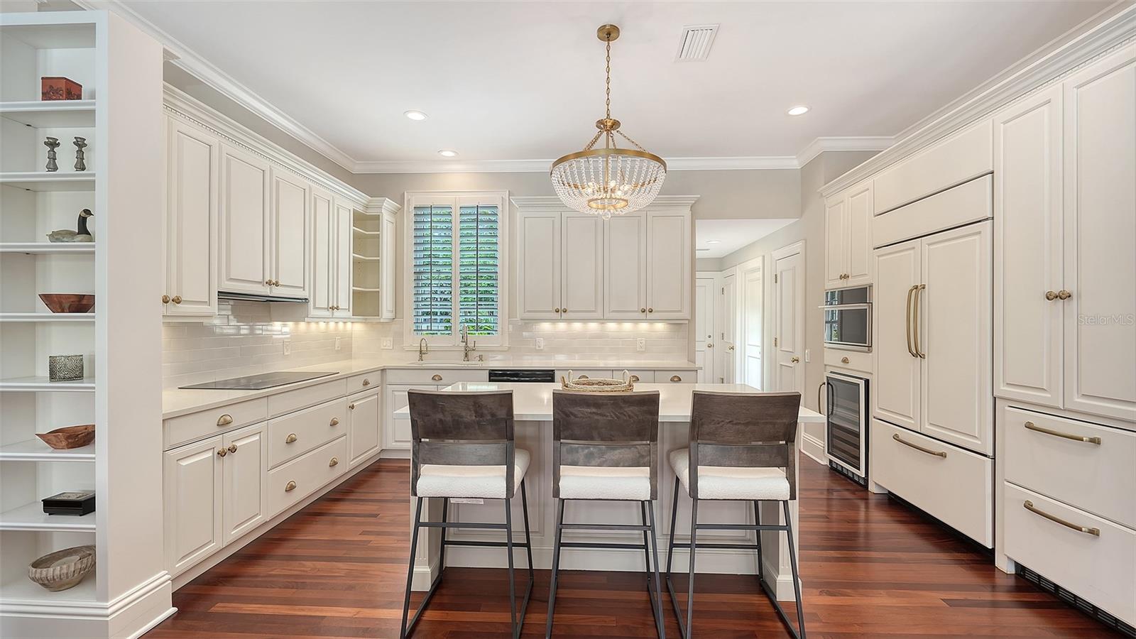 Image 12 of 100 For 228 Saint James Park