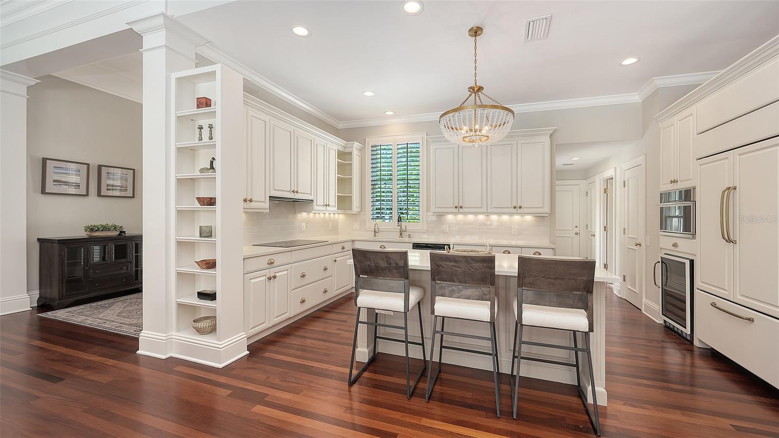 Image 13 of 100 For 228 Saint James Park