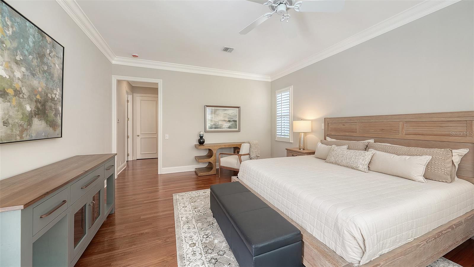 Image 20 of 100 For 228 Saint James Park