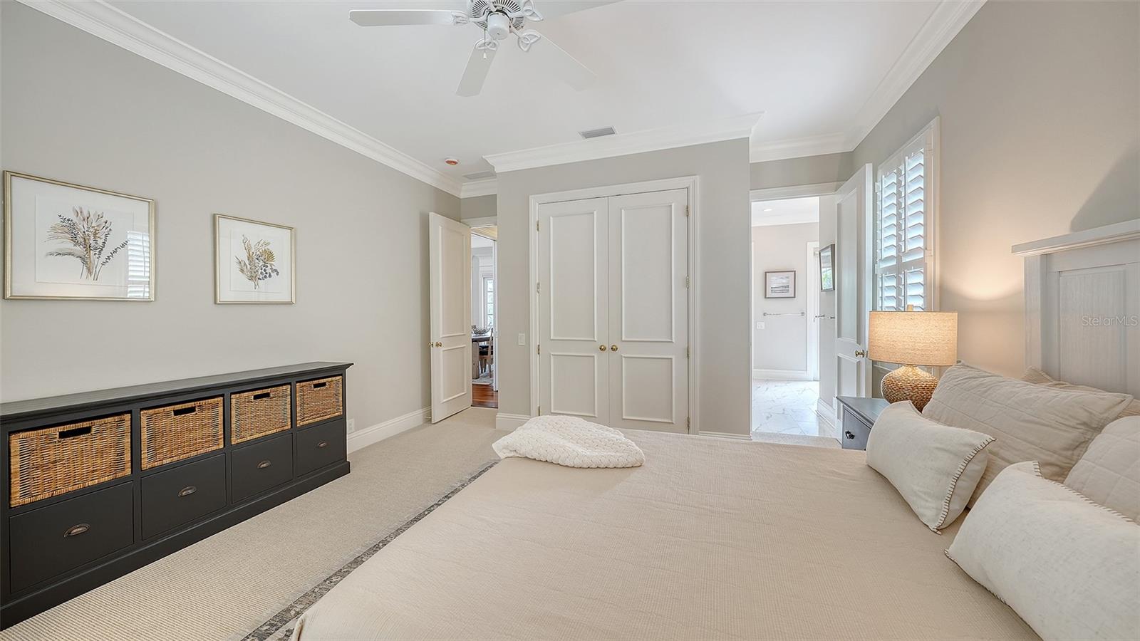 Image 33 of 100 For 228 Saint James Park