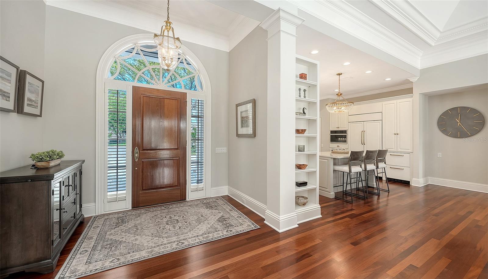 Image 4 of 100 For 228 Saint James Park