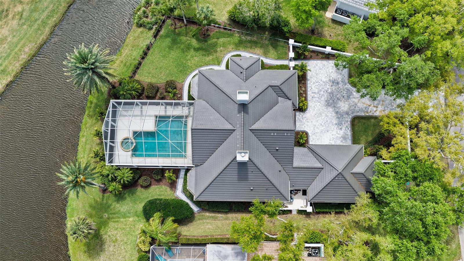 Image 42 of 100 For 228 Saint James Park