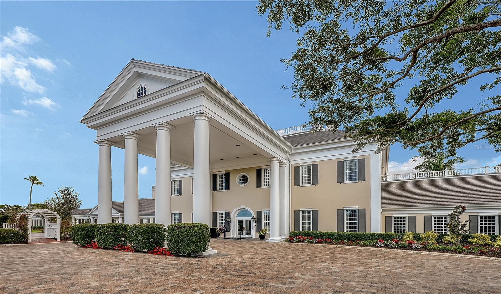 Image 64 of 100 For 228 Saint James Park