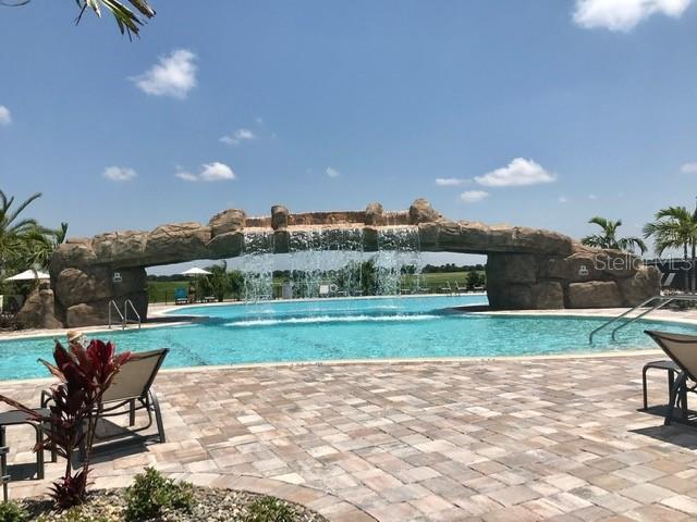 Image 13 of 20 For 17626 Gawthrop Drive 105