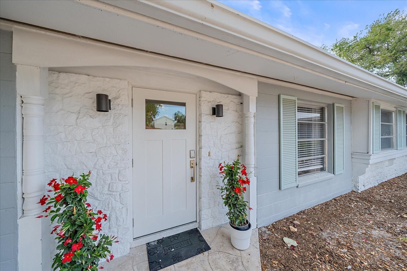 Image 2 of 50 For 611 Venice Lane