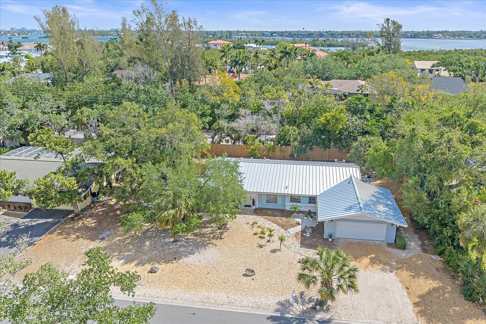 Image 41 of 50 For 611 Venice Lane