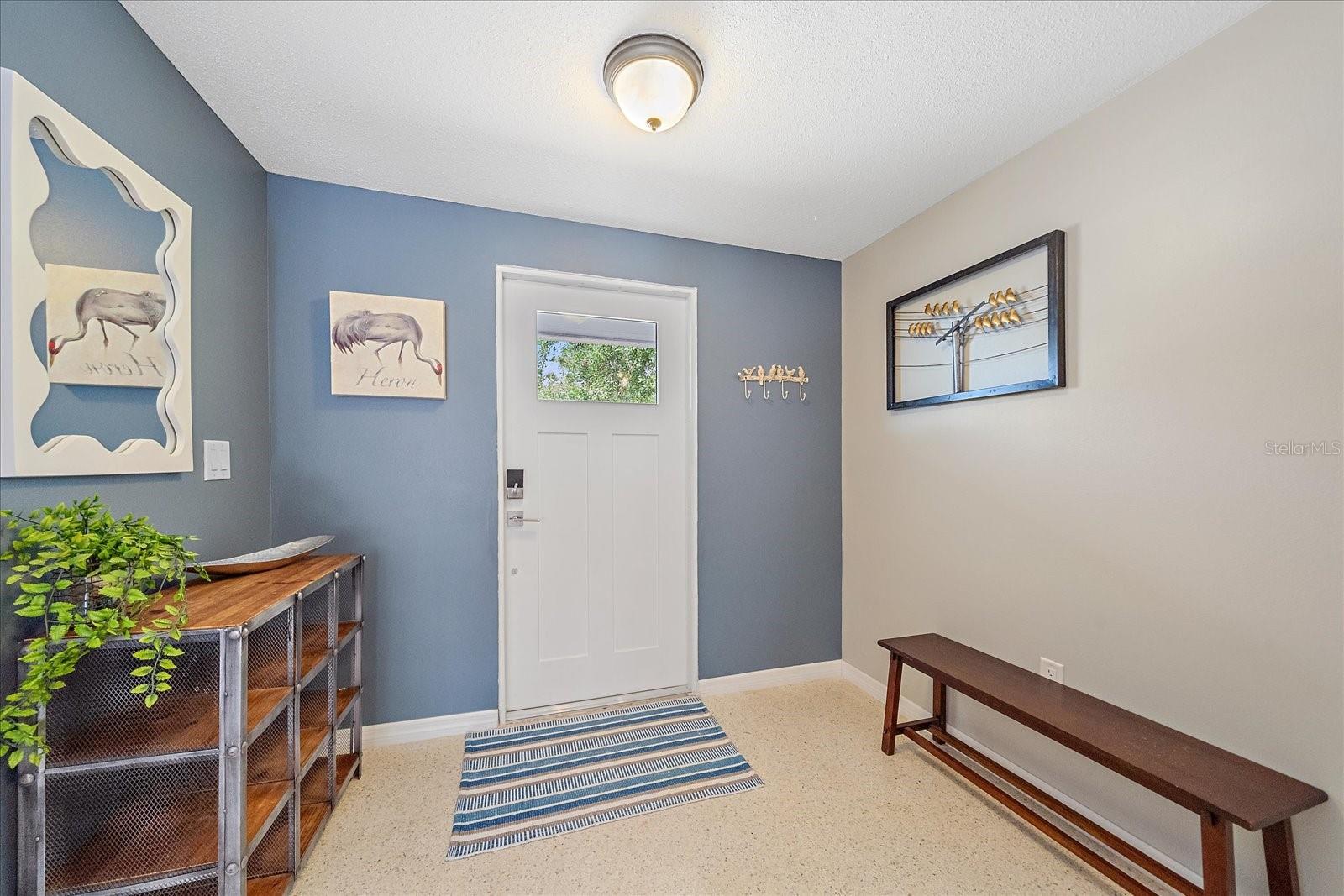 Image 5 of 50 For 611 Venice Lane