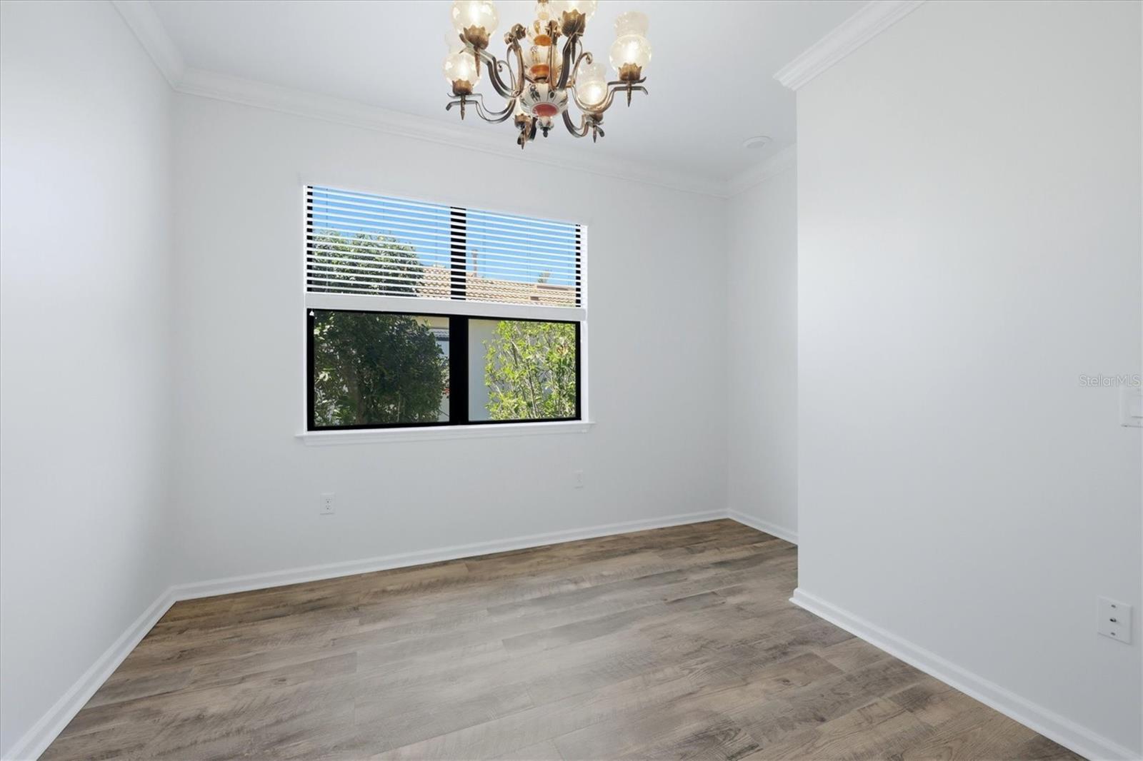 Listing photo id 25 for 17039 Hampton Falls Terrace