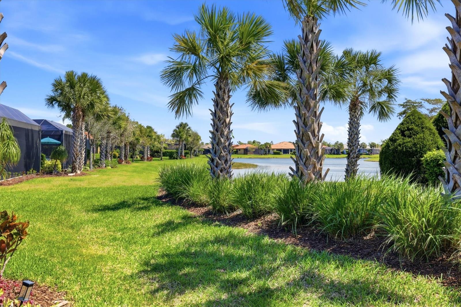 Listing photo id 32 for 17039 Hampton Falls Terrace