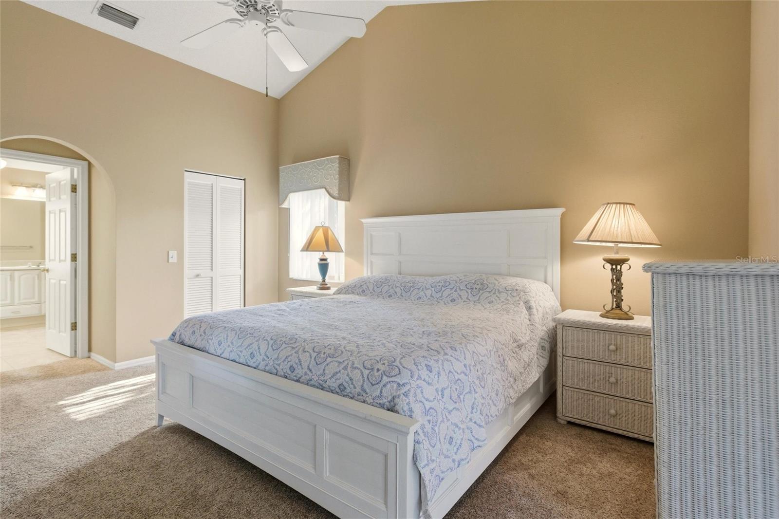 Image 16 of 43 For 6101 34th Street W 23c