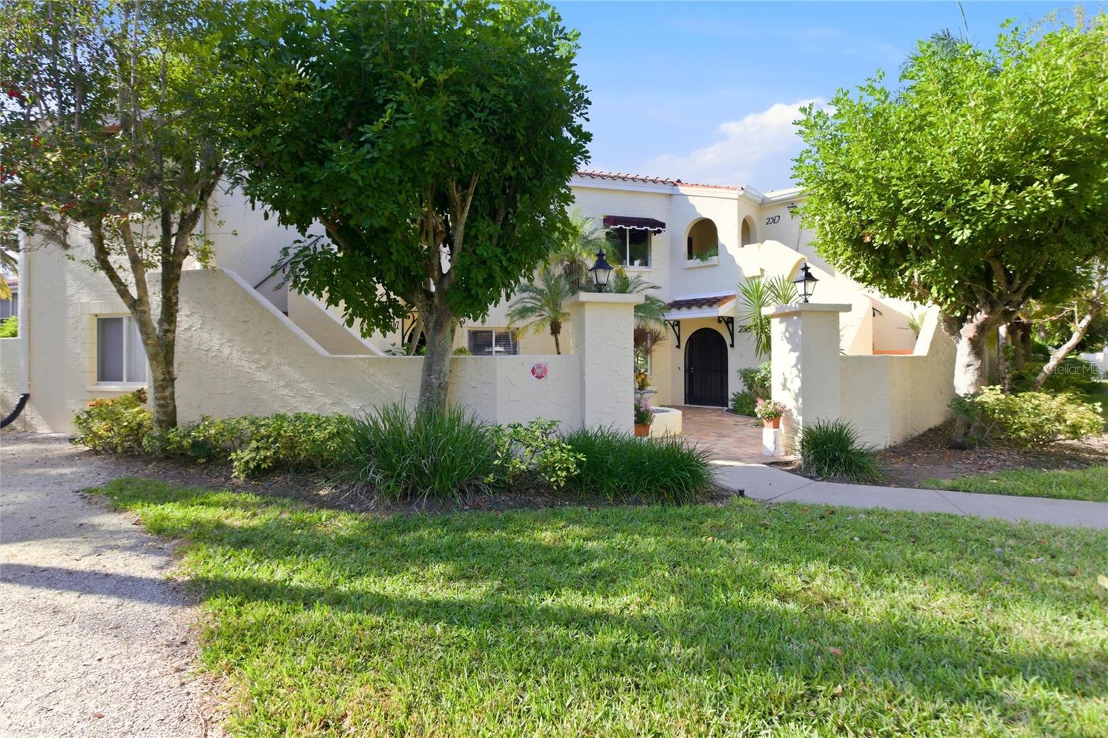 Image 3 of 43 For 6101 34th Street W 23c