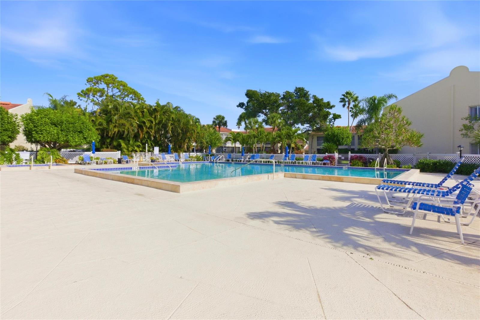 Image 36 of 43 For 6101 34th Street W 23c