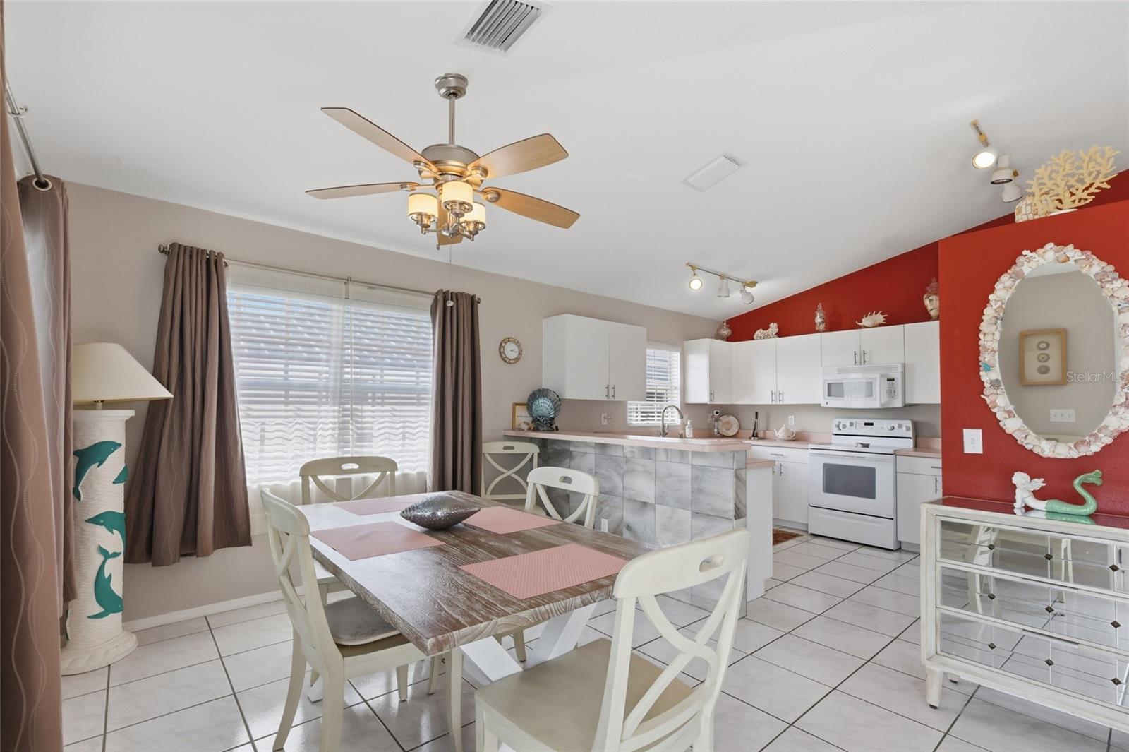 Image 10 of 32 For 2806 Gulf Drive