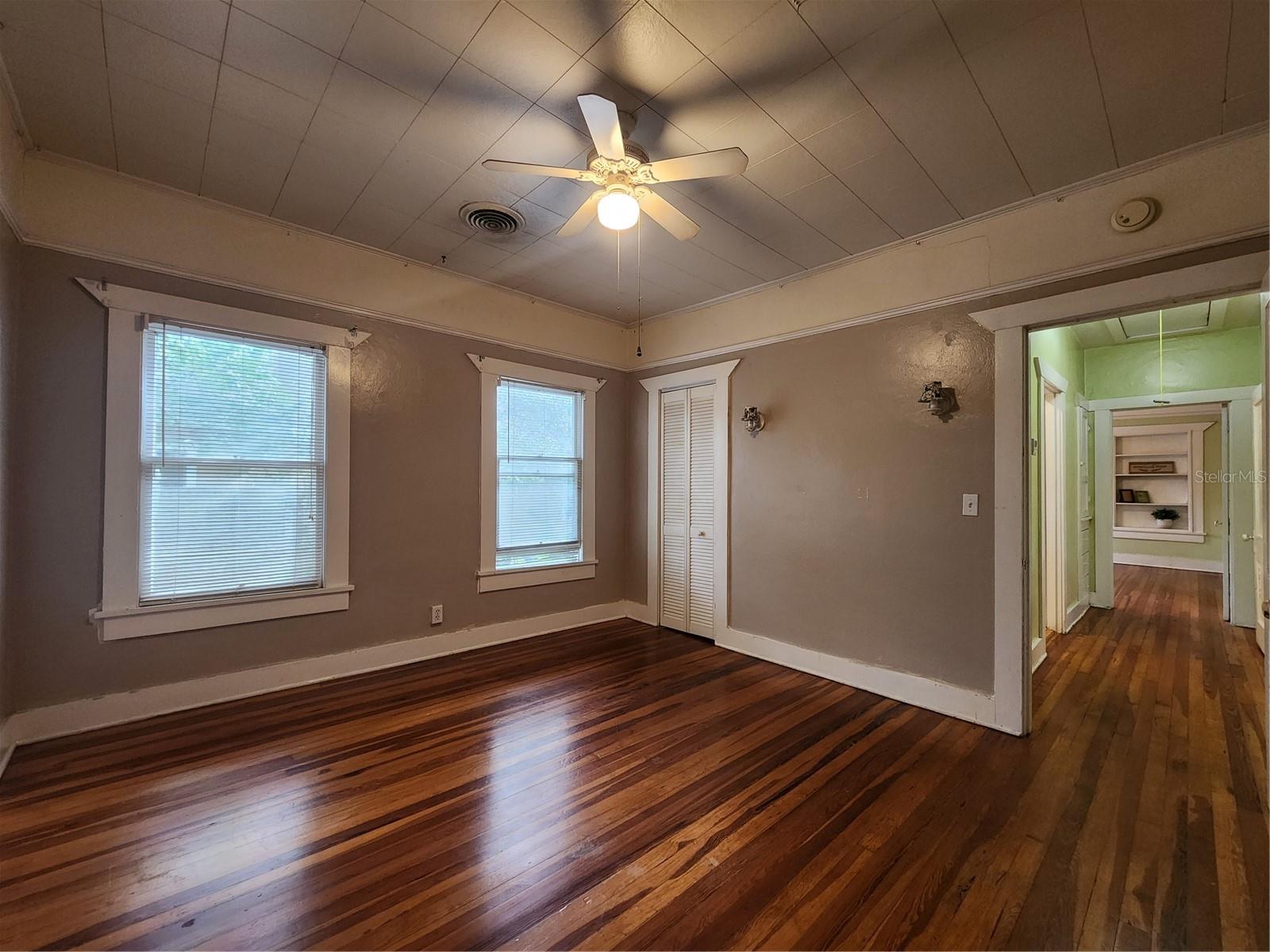 Image 12 of 29 For 2121 7th Avenue W