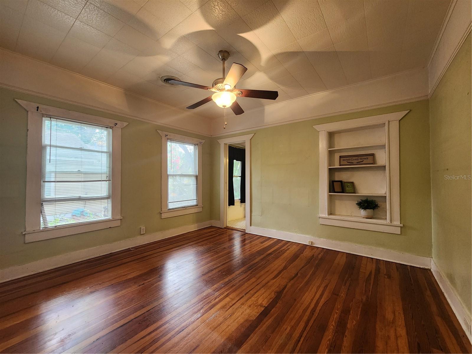 Image 15 of 29 For 2121 7th Avenue W