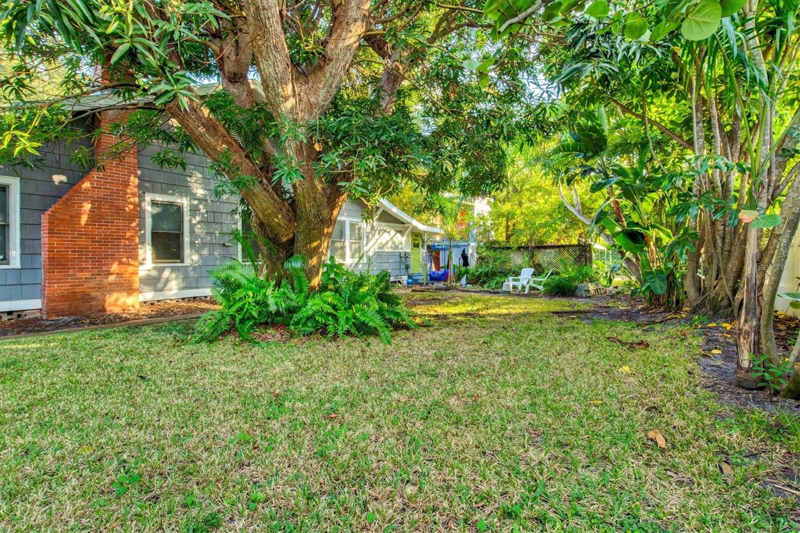 Image 3 of 29 For 2121 7th Avenue W