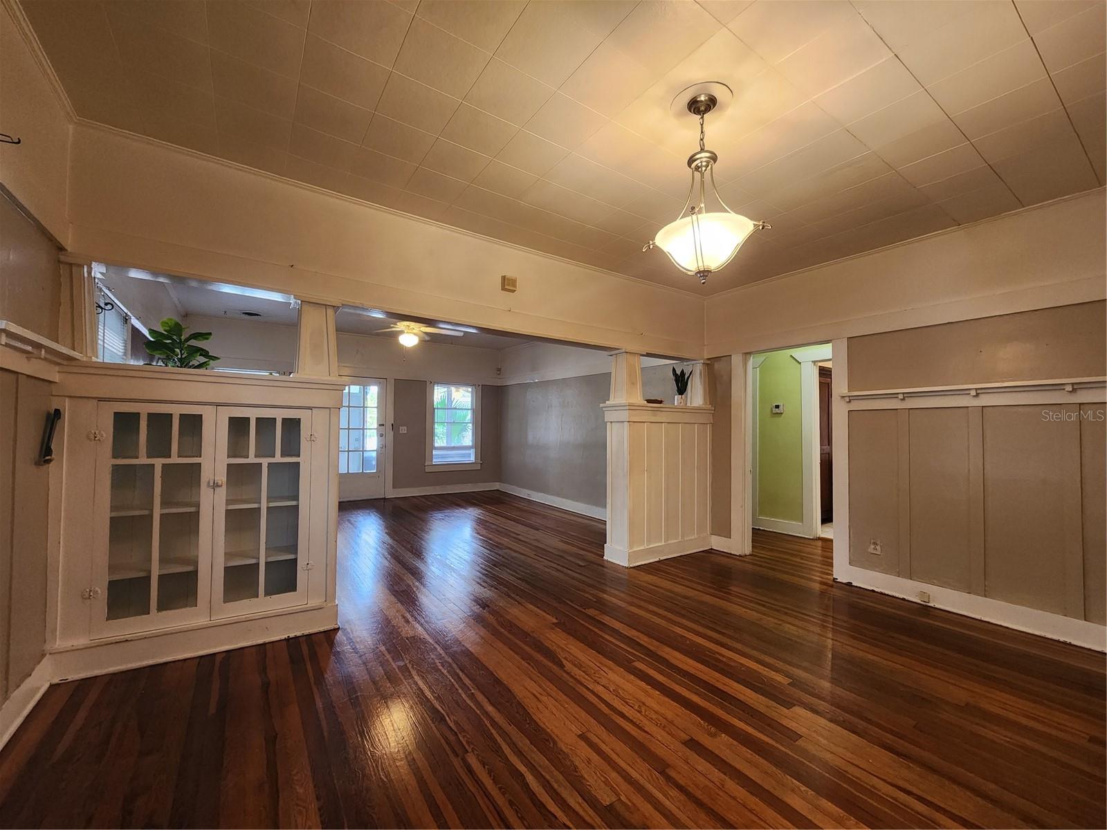 Image 8 of 29 For 2121 7th Avenue W