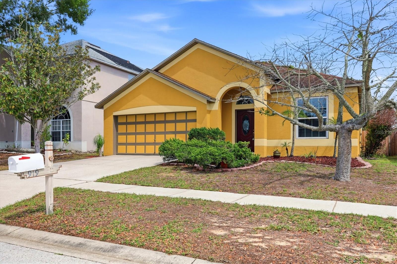 Details for 919 Grand Canyon Drive, VALRICO, FL 33594