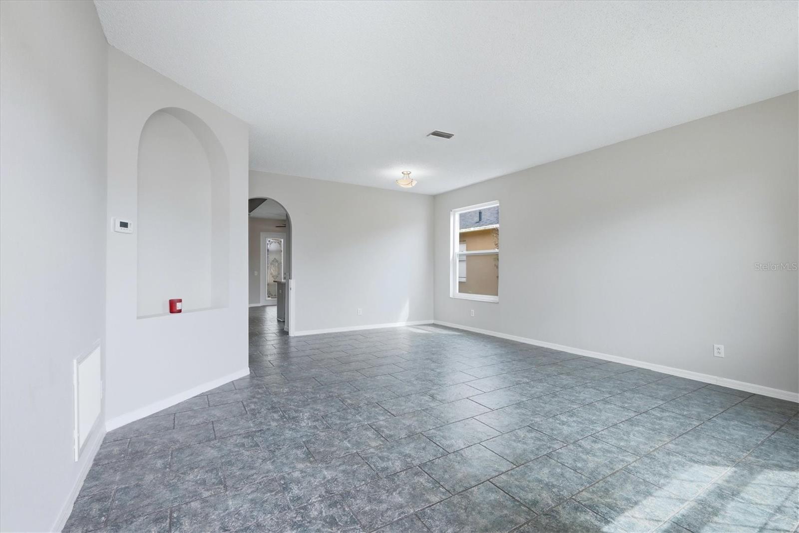 Image 5 of 33 For 919 Grand Canyon Drive