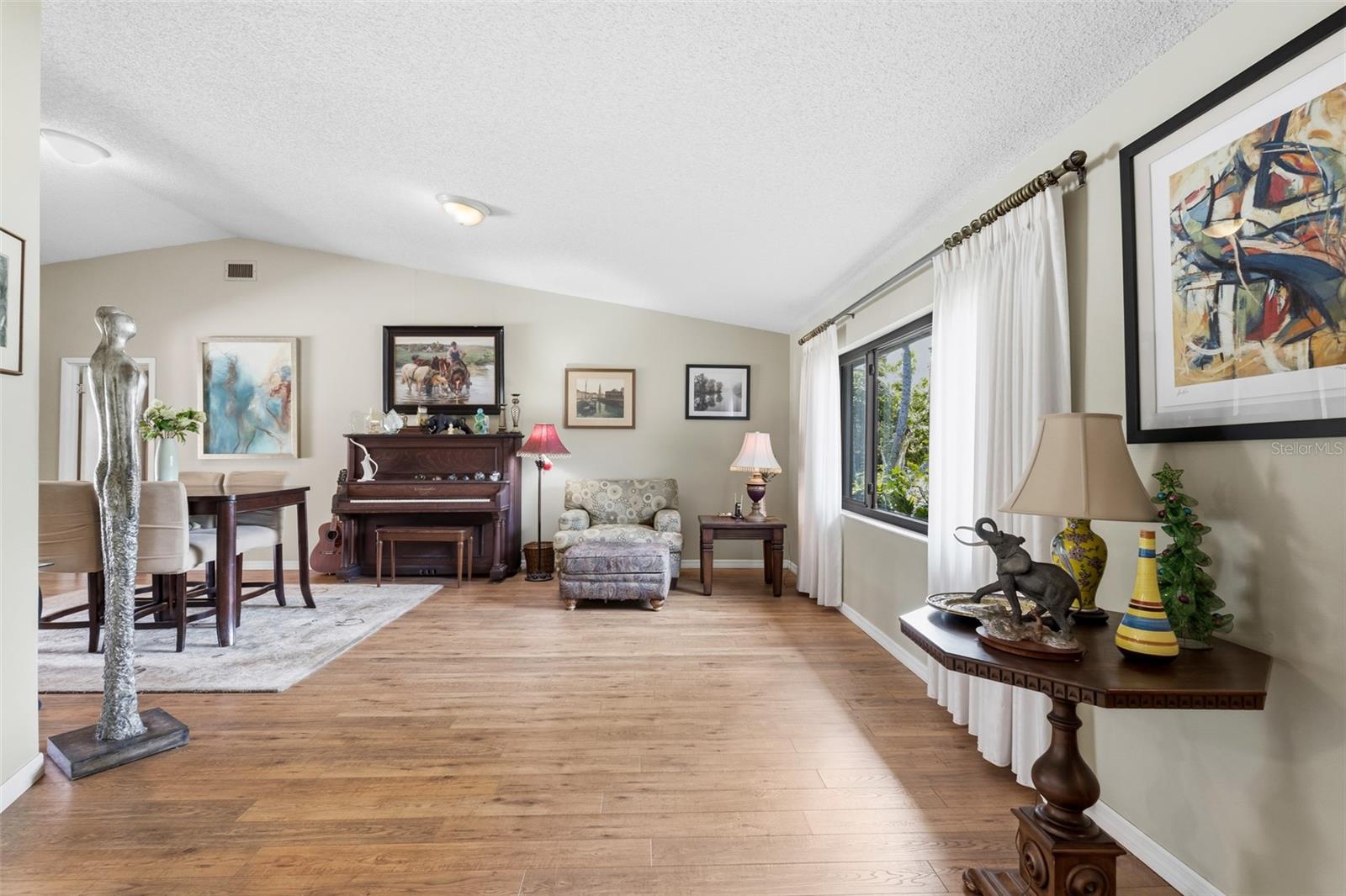 Image 12 of 84 For 5109 Palm Aire Drive