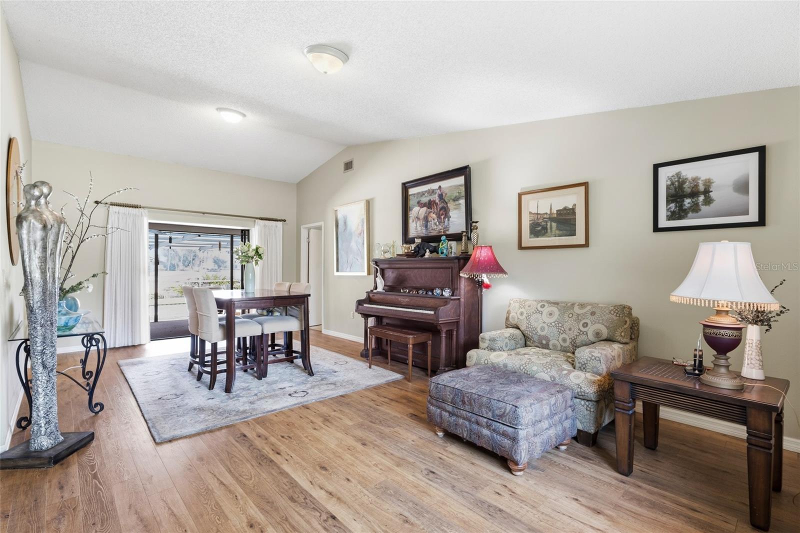 Image 14 of 84 For 5109 Palm Aire Drive