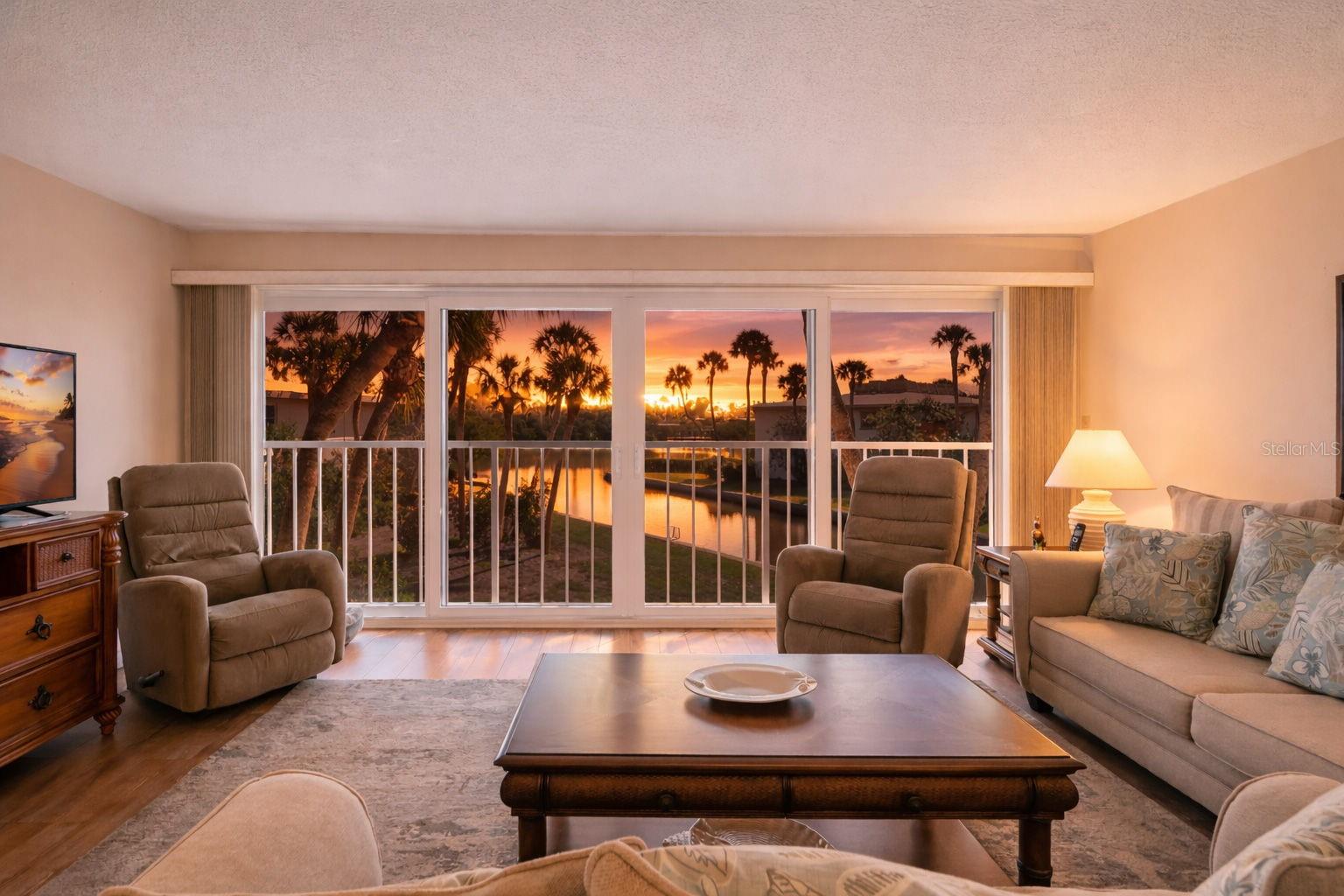 Image 2 of 41 For 6750 Gulf Of Mexico Drive 152