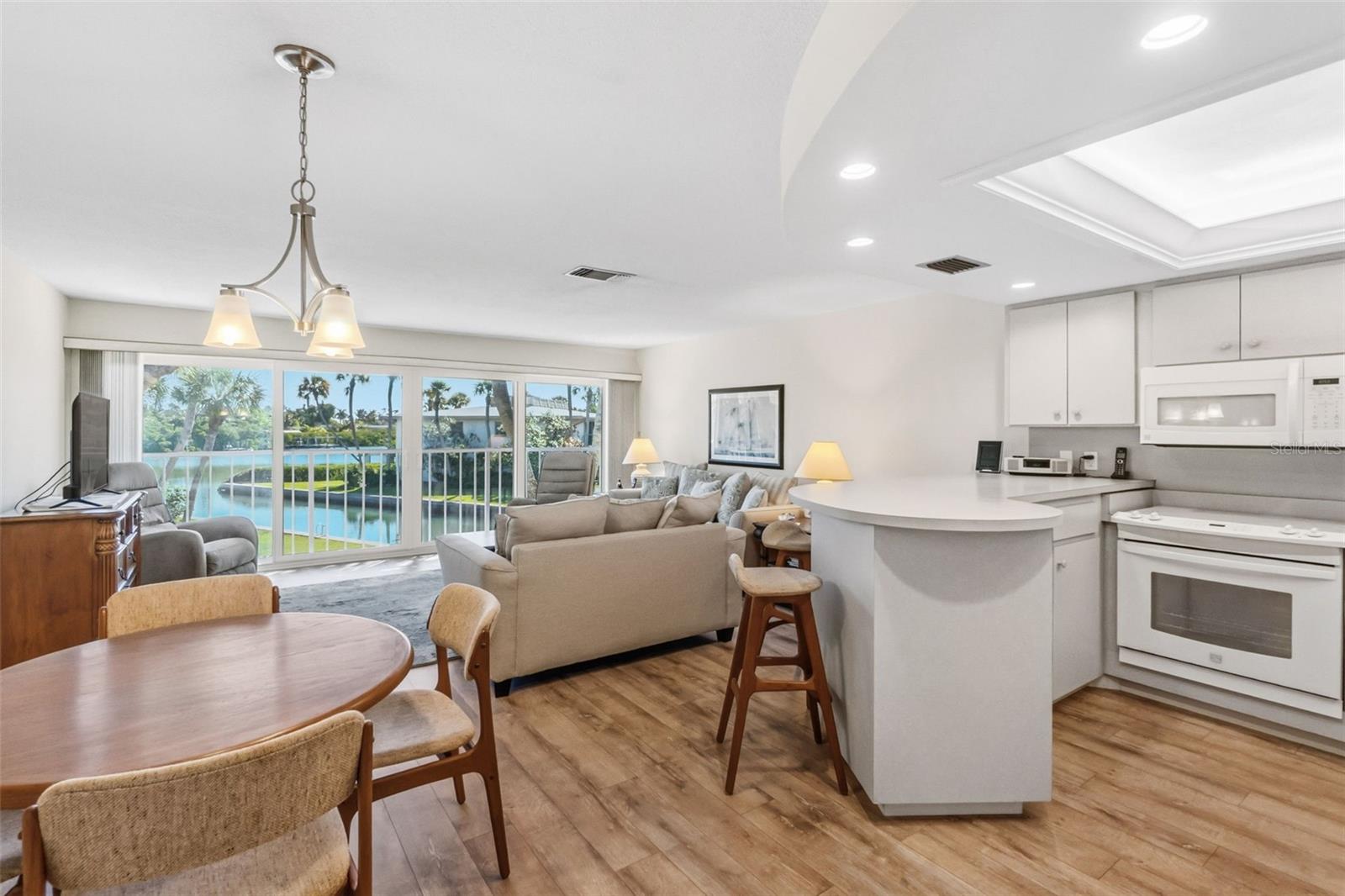 Image 6 of 41 For 6750 Gulf Of Mexico Drive 152