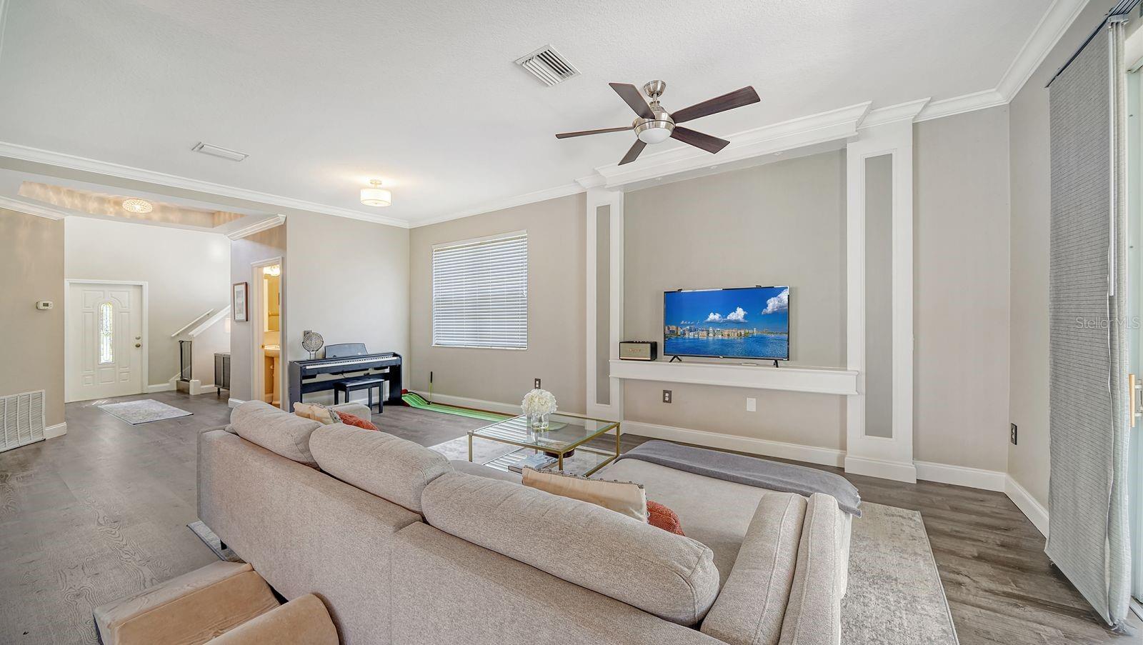 Image 4 of 53 For 6122 Blue Runner Court