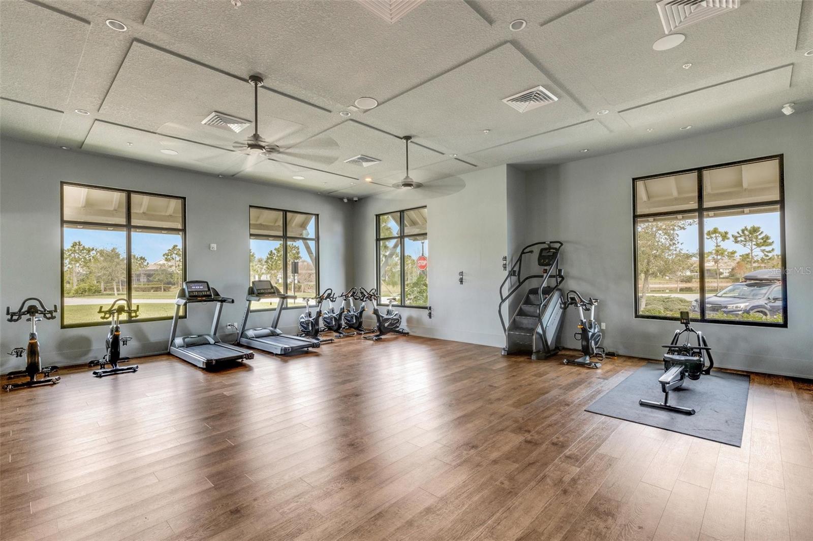 Image 74 of 85 For 8034 Sandstar Way