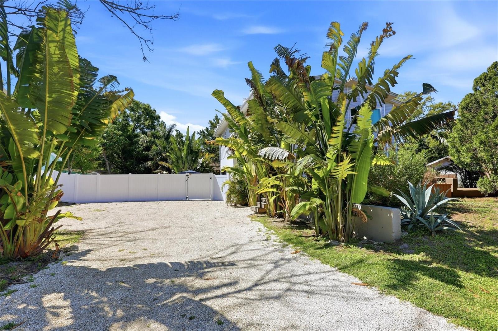 Image 46 of 49 For 2538 Trinidad Street