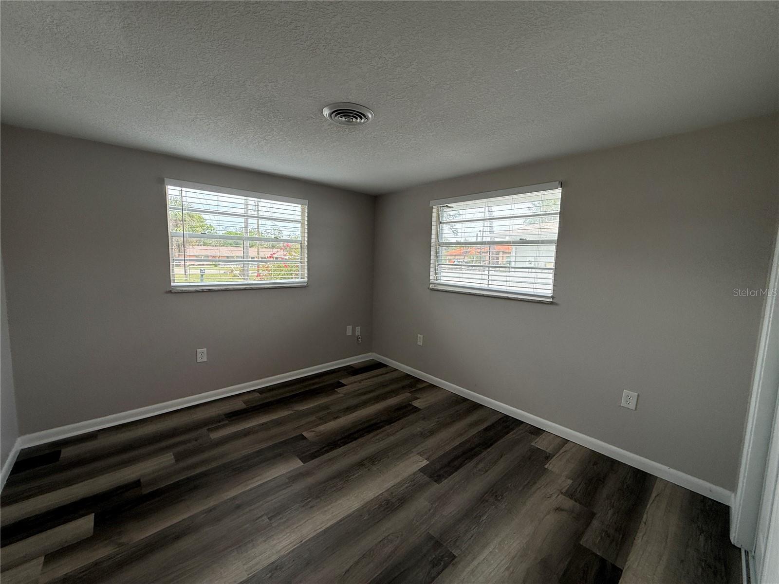 Image 11 of 18 For 260 Nippino Trail E