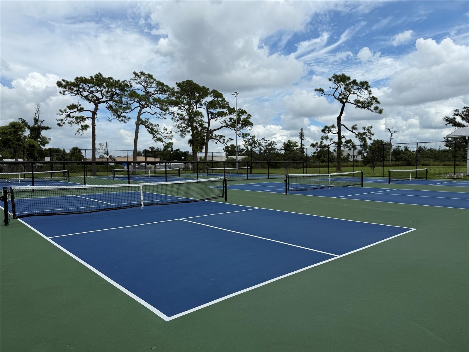 Image 18 of 18 For 260 Nippino Trail E