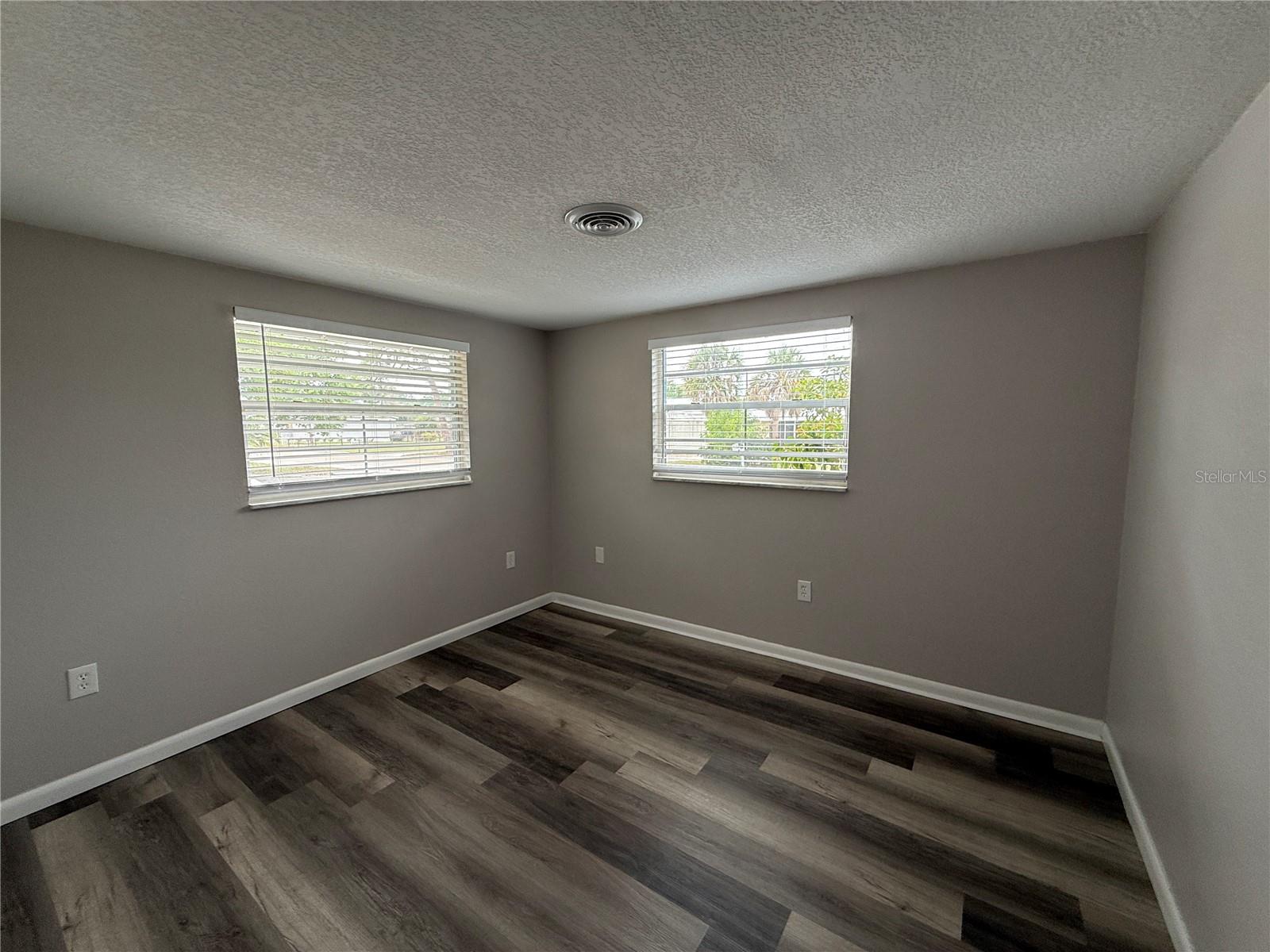 Image 8 of 18 For 260 Nippino Trail E