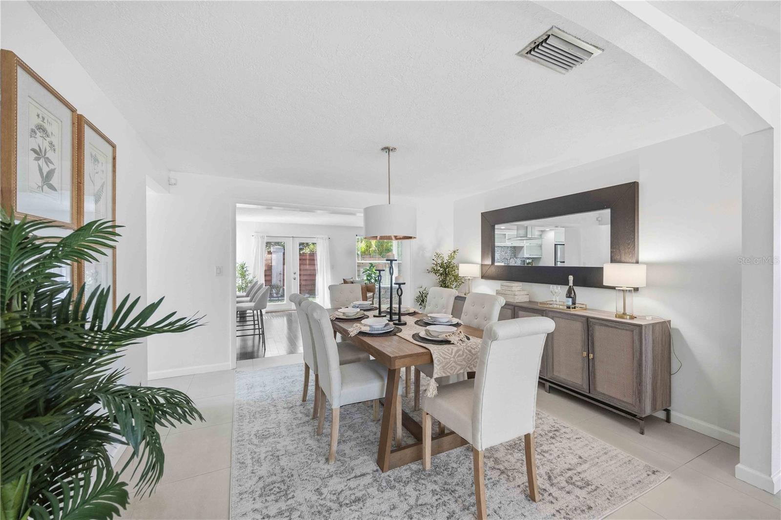 Image 15 of 72 For 2546 Parma Street