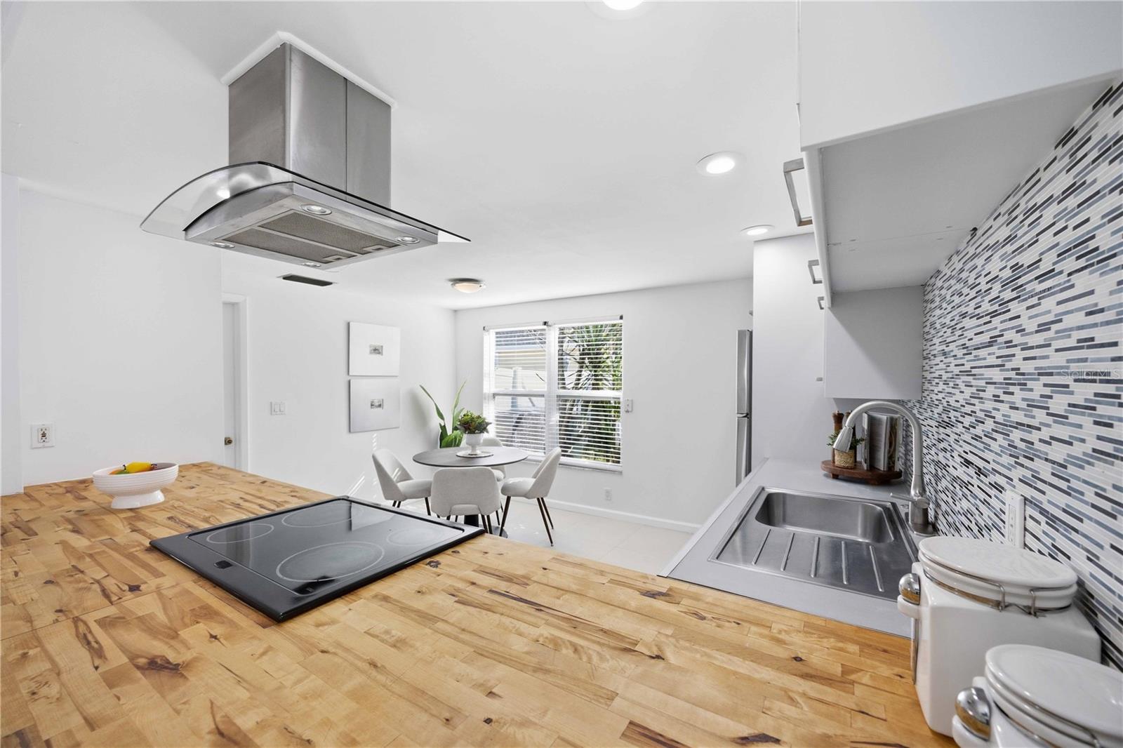 Image 21 of 72 For 2546 Parma Street