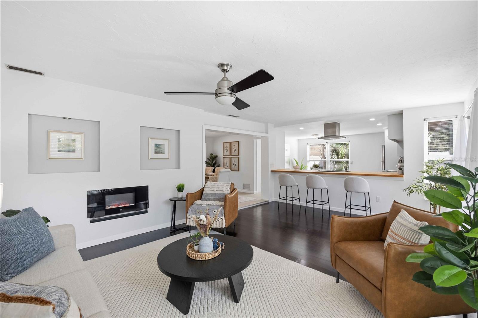 Image 23 of 72 For 2546 Parma Street