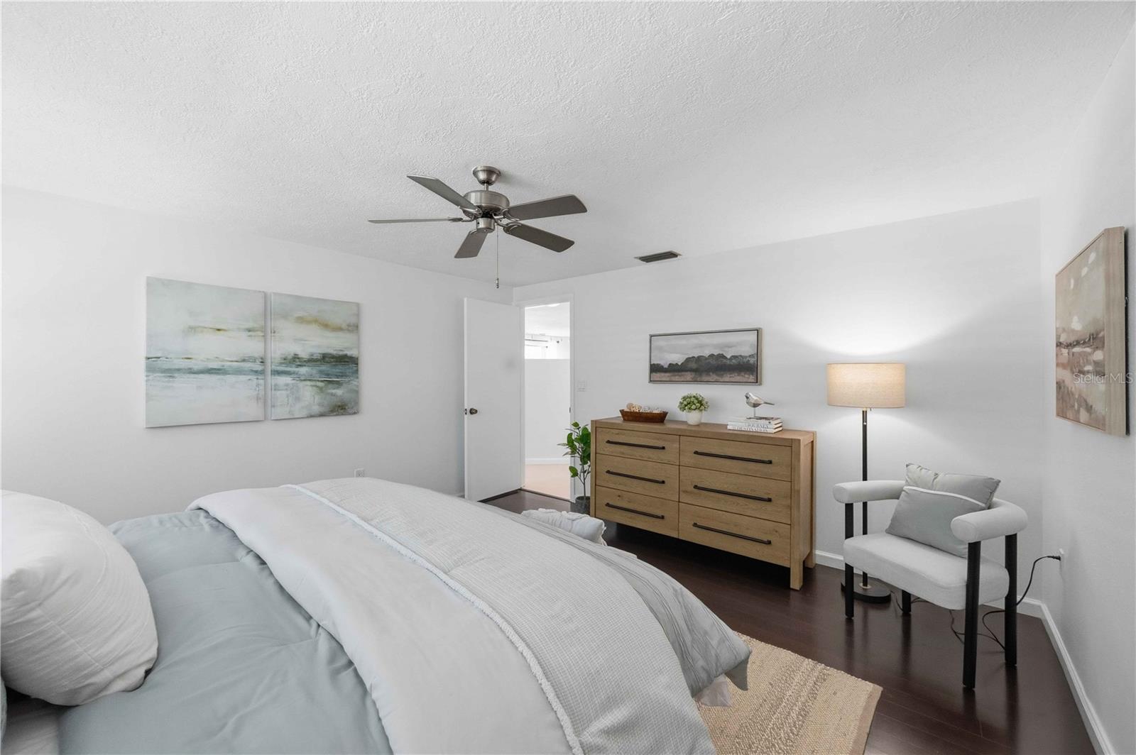 Image 28 of 72 For 2546 Parma Street