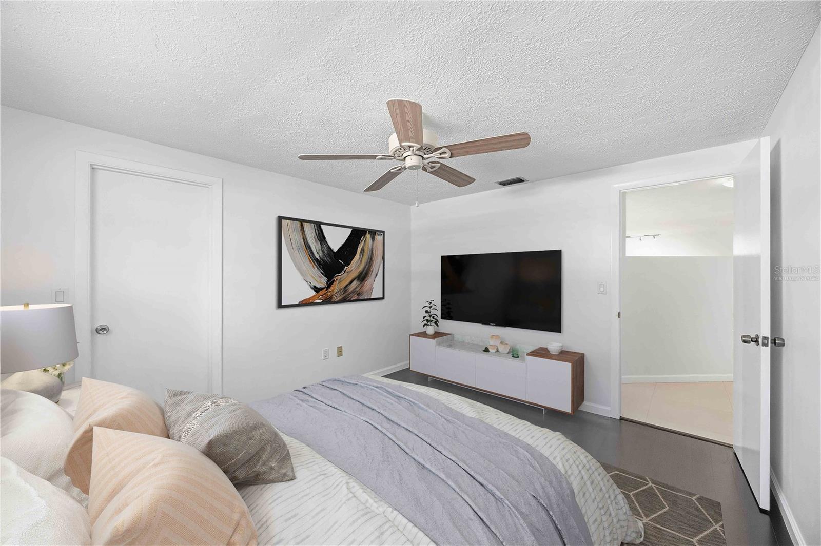 Image 35 of 72 For 2546 Parma Street