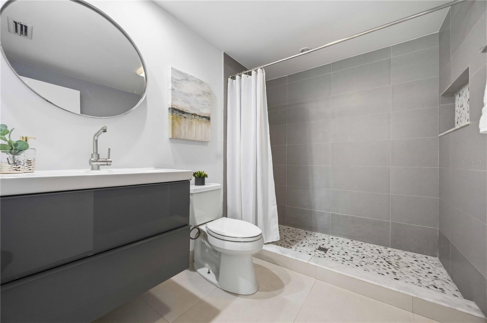 Image 40 of 72 For 2546 Parma Street