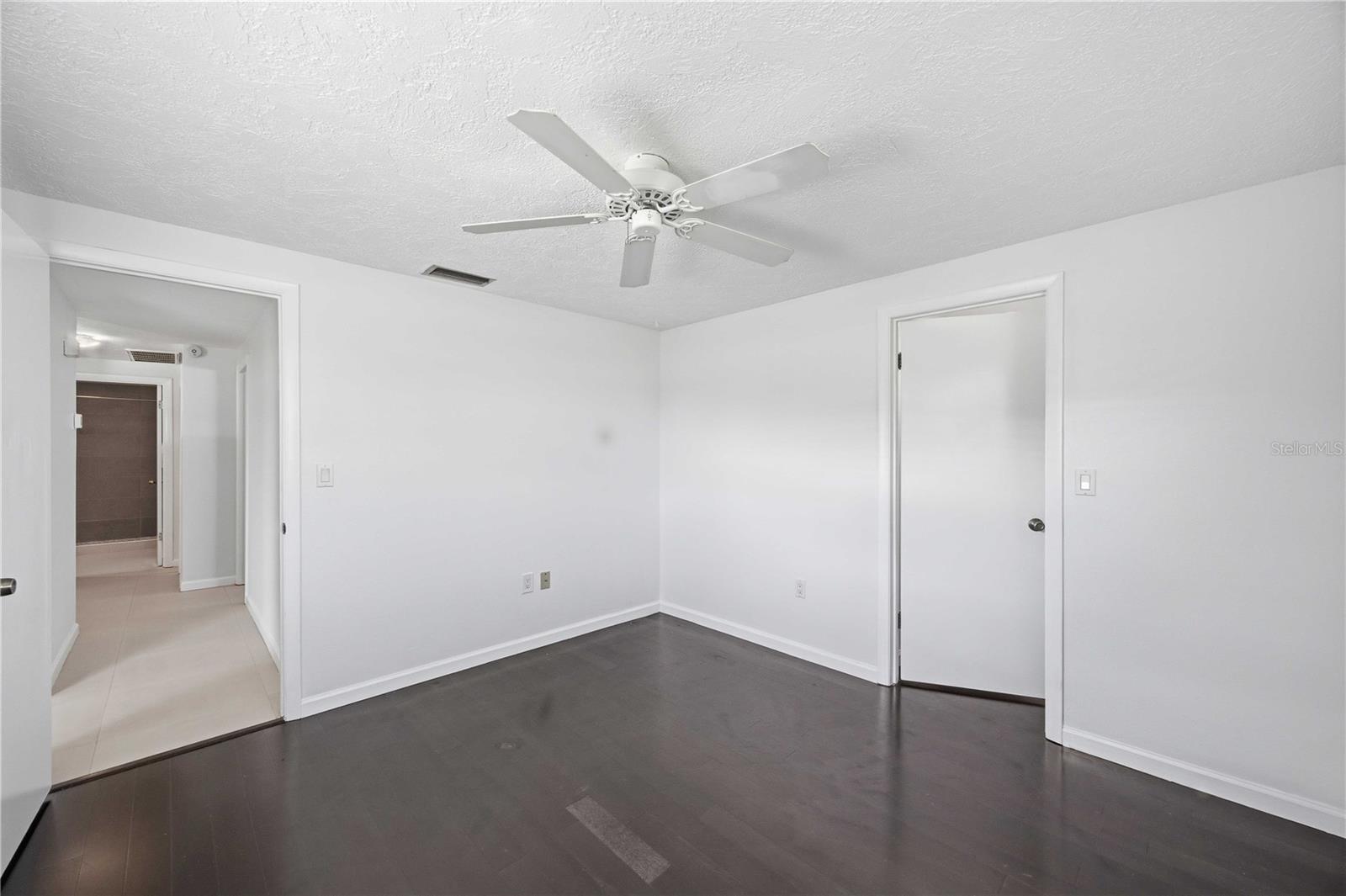 Image 42 of 72 For 2546 Parma Street