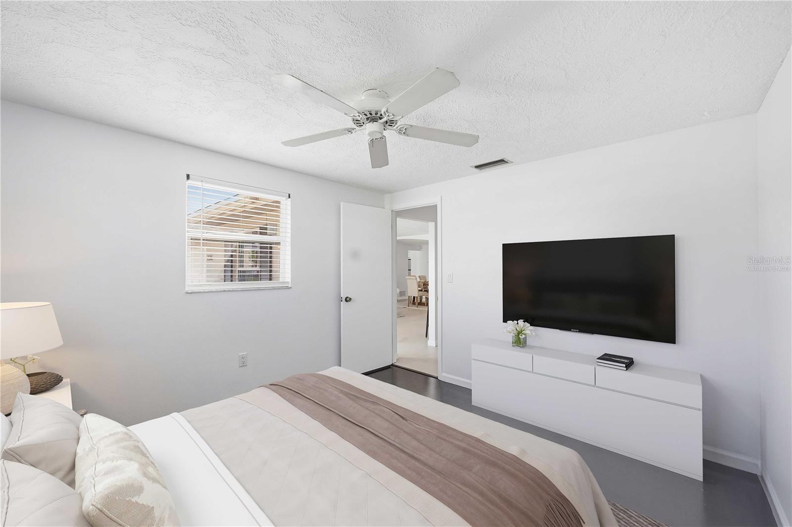 Image 43 of 72 For 2546 Parma Street