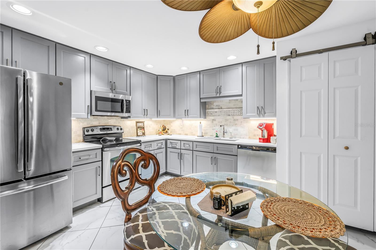 Image 10 of 52 For 415 Spring Lakes Boulevard 415 D