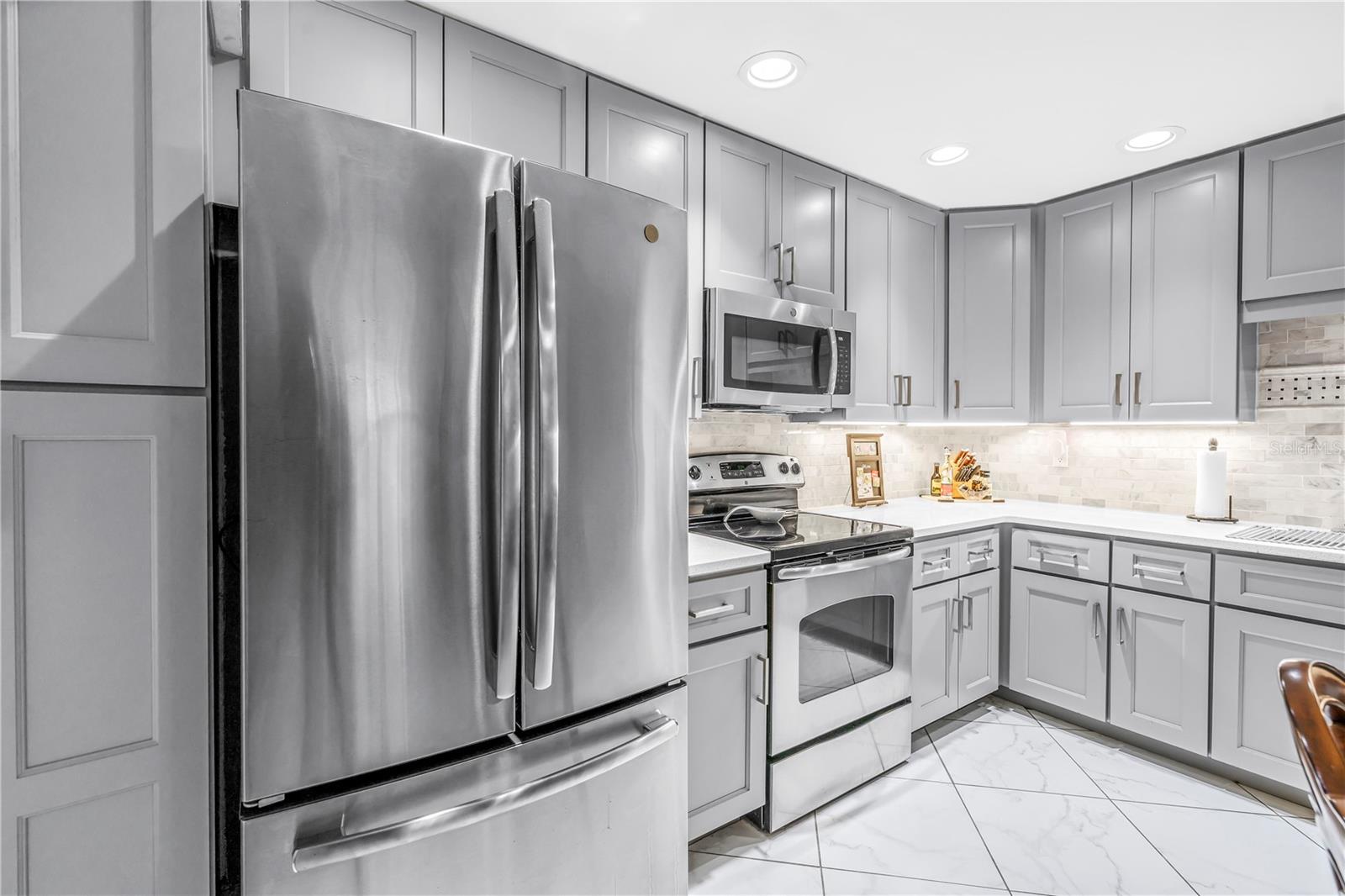 Image 11 of 52 For 415 Spring Lakes Boulevard 415 D