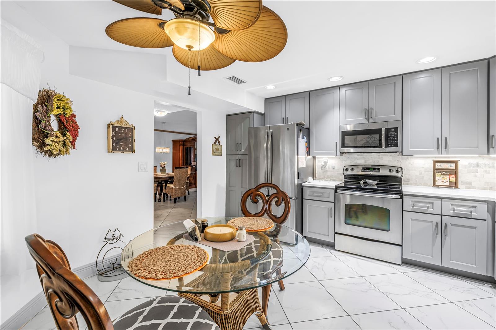 Image 15 of 52 For 415 Spring Lakes Boulevard 415 D